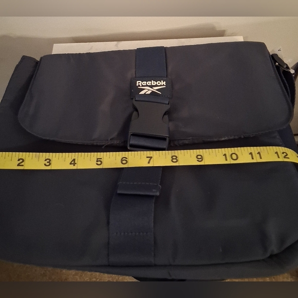 Reebok Navy Nylon Crossbody/Shoulder Purse, New - Picture 6 of 8